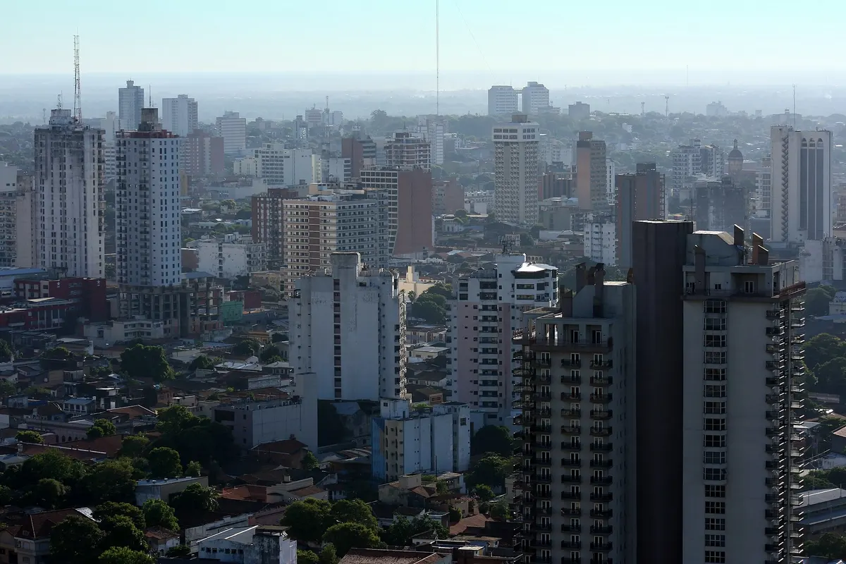 Woontorens in Asunción, waar veel houders van een permanente residentie zich vestigen