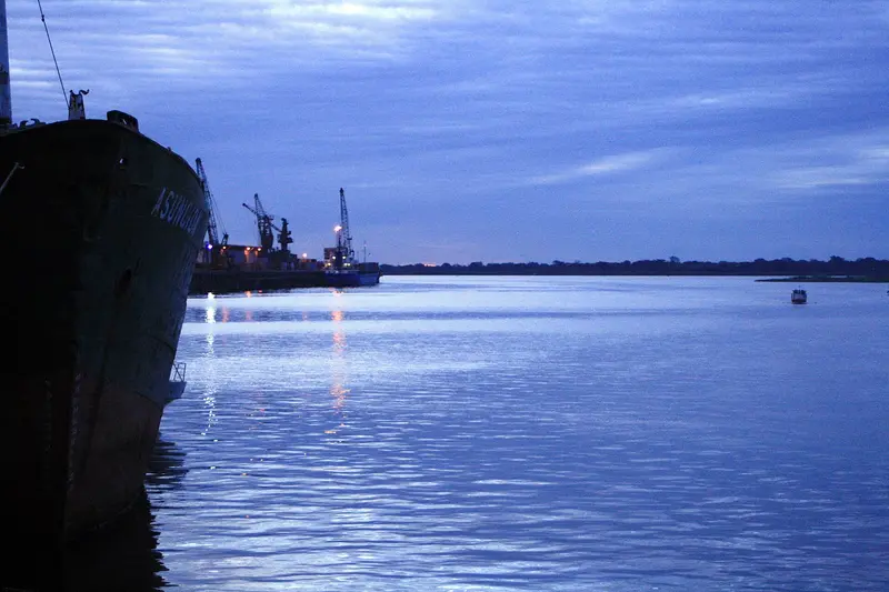 De rivierhaven van Asuncion aan de Paraguay-rivier